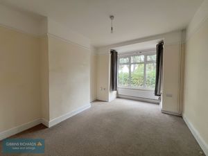 Living room- click for photo gallery